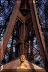eiffel_tower_1.JPG (57711 bytes)